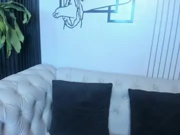 Bonny_petite  live sex cam