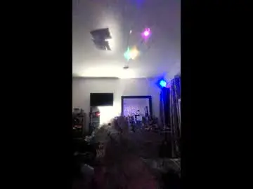 Breezonbye  live sex cam