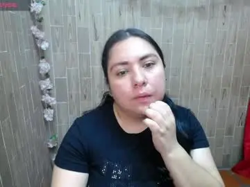 Katy2425  live sex cam