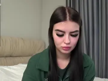 Leonameile  live sex cam