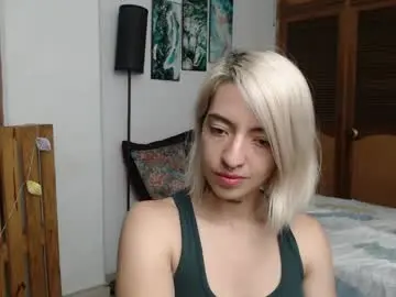 Alicee_logan_  live sex cam