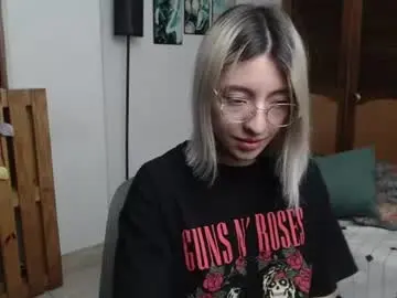 Alicee_logan_  live sex cam