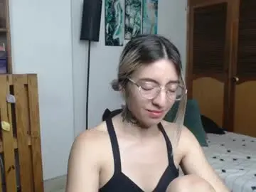 Alicee_logan_  live sex cam