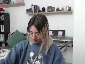 Alicee_logan_  live sex cam