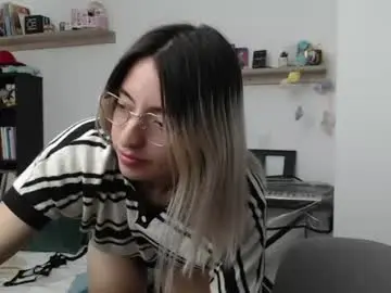 Alicee_logan_  live sex cam