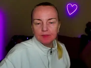 Bella_hadatt  live sex cam