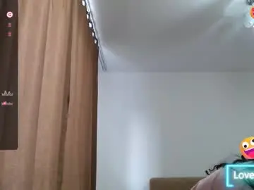 Bustyemma  live sex cam