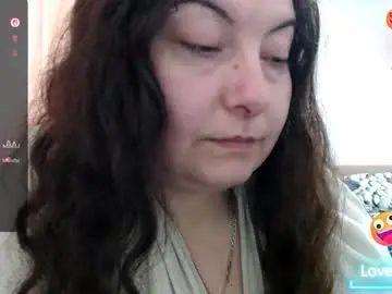 Bustyemma  live sex cam