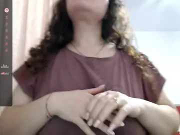 Bustyemma  live sex cam