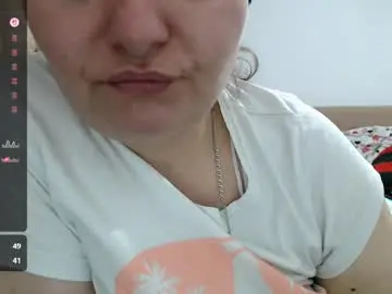 Bustyemma  live sex cam