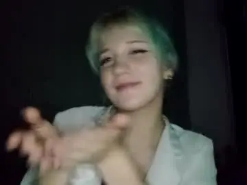 Candiswirtanen  live sex cam