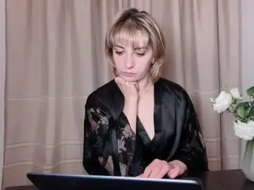 Crystalfever_  live sex cam