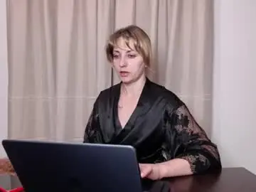 Crystalfever_  live sex cam