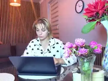 Crystalfever_  live sex cam
