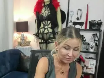 Crystalxohotty  live sex cam