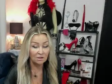 Crystalxohotty  live sex cam