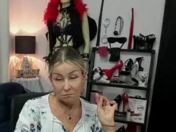 Crystalxohotty  live sex cam