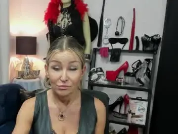 Crystalxohotty  live sex cam
