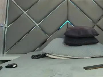 Dollyboobsy  live sex cam