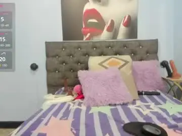Ebony_hot_25  live sex cam