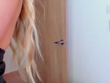 Moon_wills  live sex cam