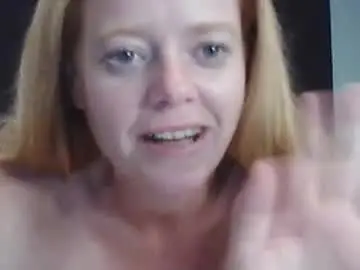 Redheadnextdooruk  live sex cam