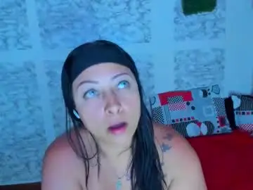 Julybravo  live sex cam