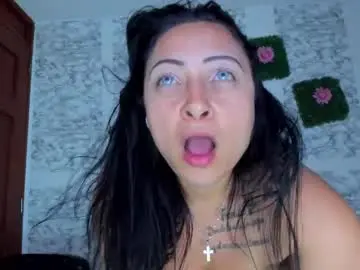 Julybravo  live sex cam