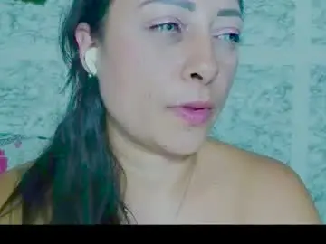 Julybravo  live sex cam