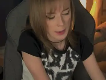 Kiramontoyaa  live sex cam