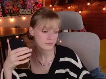 Kiramontoyaa  live sex cam