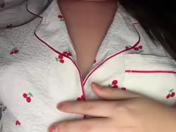 Ladybird21  live sex cam