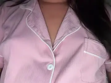 Ladybird21  live sex cam