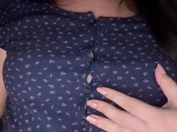 Ladybird21  live sex cam
