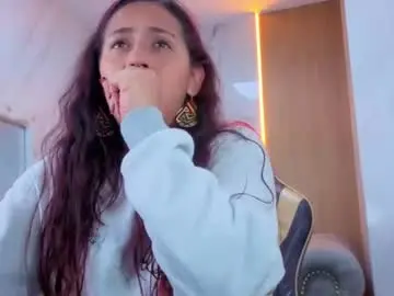 Lola_roses_tf  live sex cam