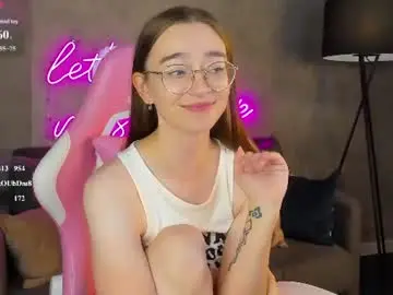 Lucyy_green  live sex cam