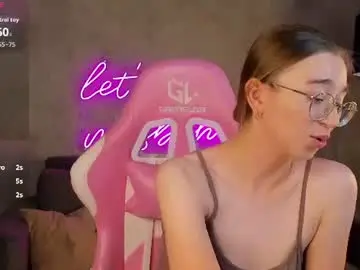 Lucyy_green  live sex cam