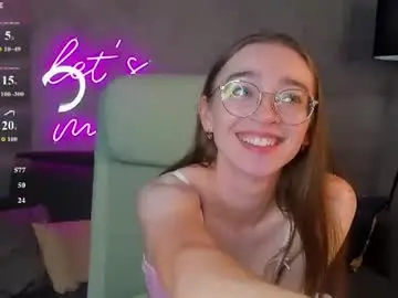 Lucyy_green  live sex cam