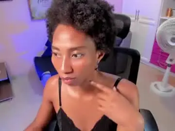 Lupita_nyon  live sex cam