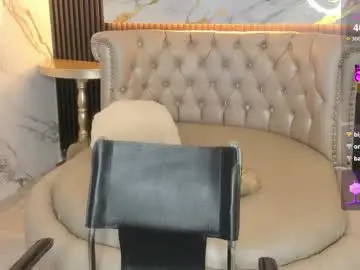 Maeve_bigboobs  live sex cam