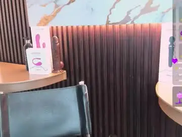 Maeve_bigboobs  live sex cam