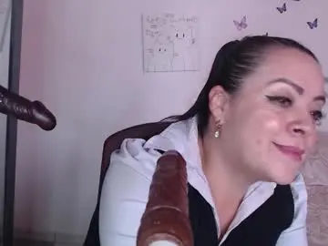 Mature_liaa  live sex cam