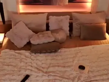 Rubyluxee  live sex cam