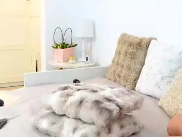 Rubyluxee  live sex cam