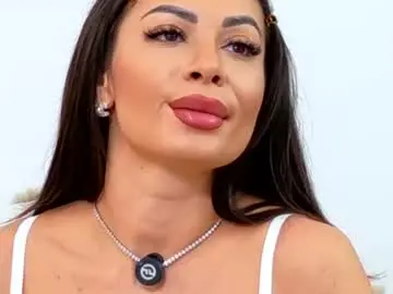 Rubyluxee  live sex cam