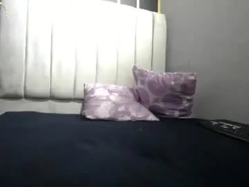 Serena_purple  live sex cam