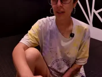 Silky_minx  live sex cam