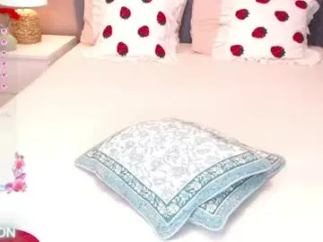 Uniquemissy  live sex cam
