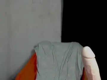 Bigassdrip  live sex cam