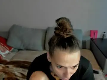 Gravitation777  live sex cam